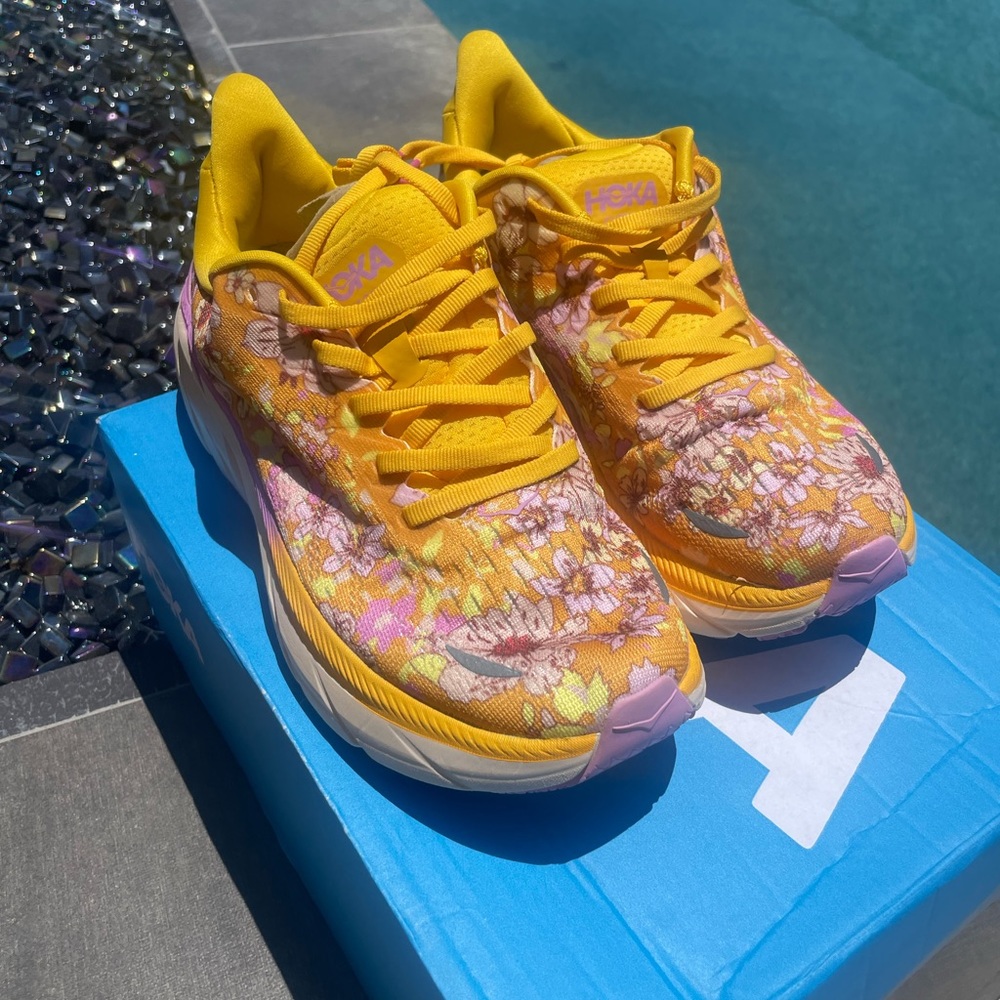 COPY - HOKA x Free People Movement Clifton 8 Gold Coast Floral Women SIZE 6.5